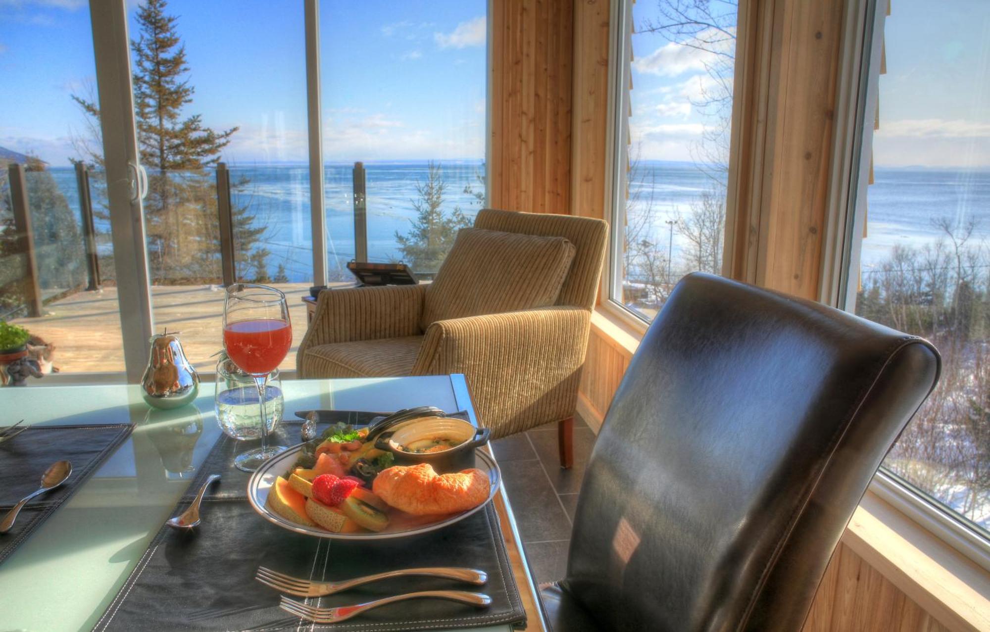 Auberge Des Eaux Vives La Malbaie Esterno foto