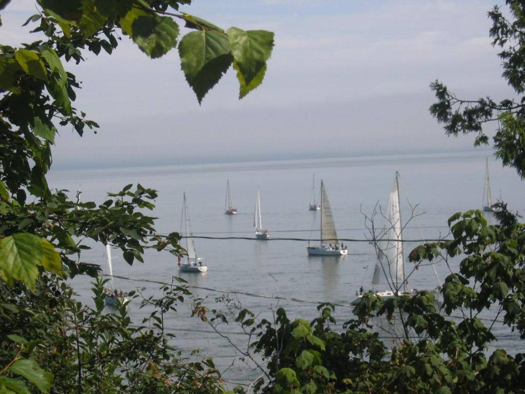 Auberge Des Eaux Vives La Malbaie Esterno foto