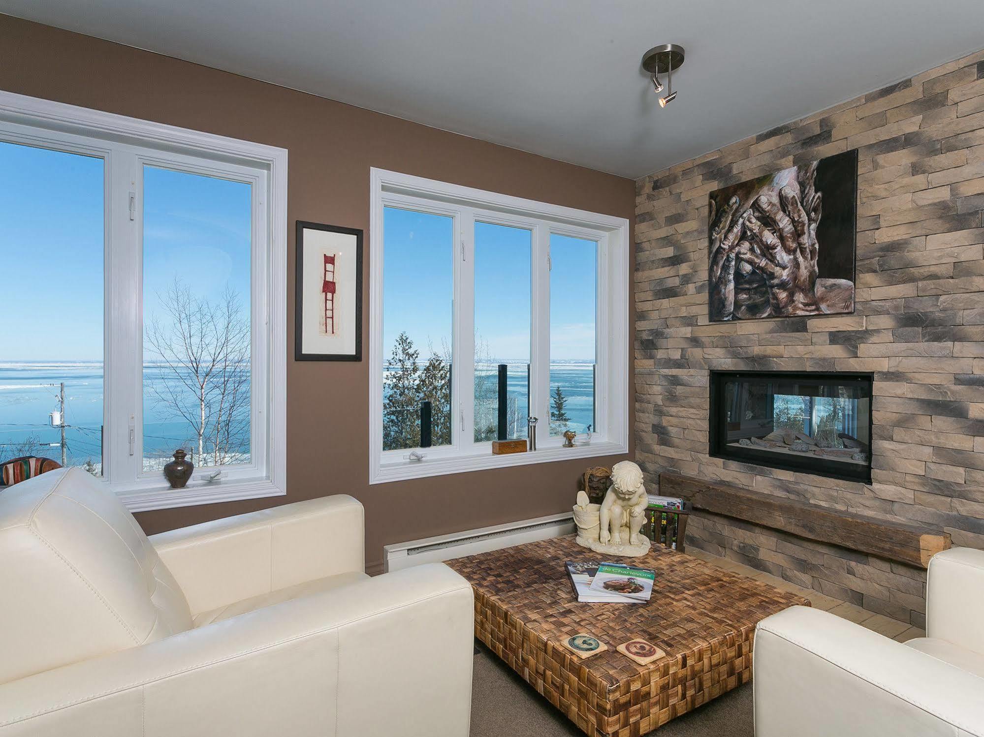 Auberge Des Eaux Vives La Malbaie Esterno foto